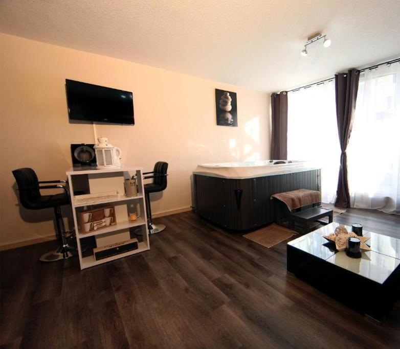 Jac-Cosy Apartment Fleurier Bagian luar foto